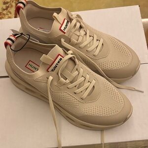 Hunter Beige  Sneakers